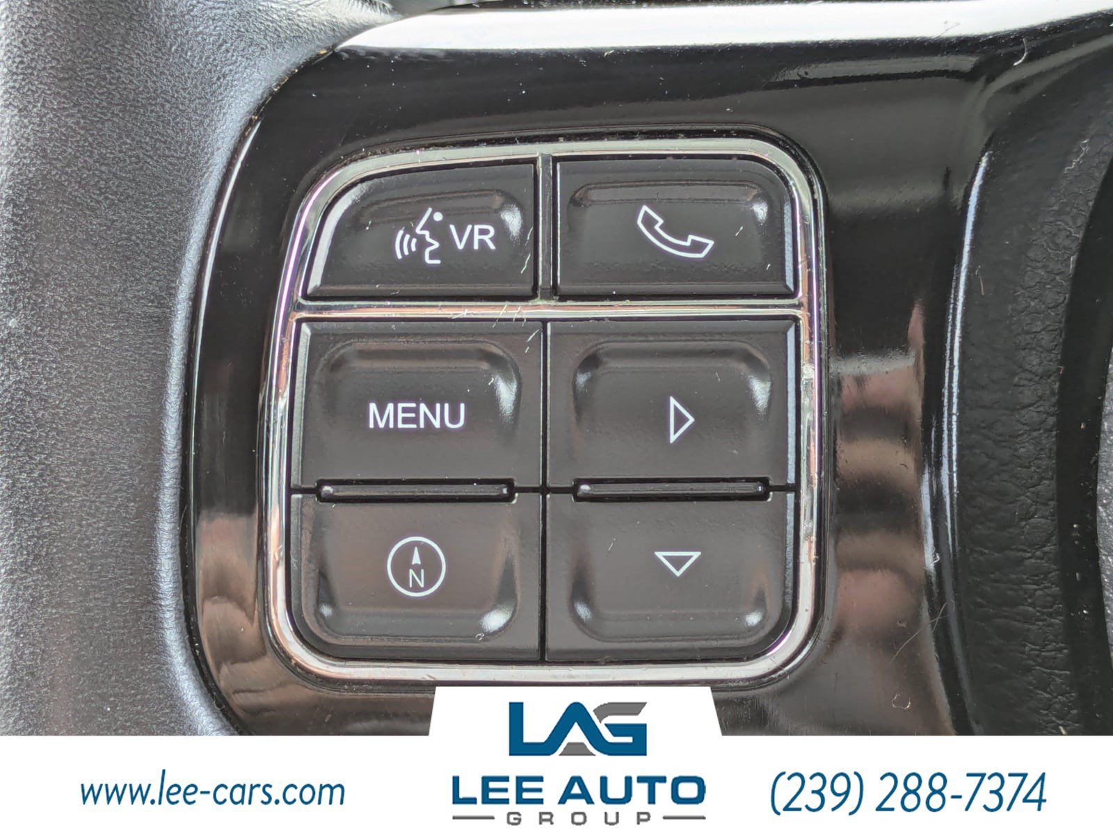 Used 2015 Jeep Wrangler Unlimited Sahara AWD/4WD image 17