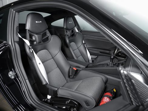 Used 2016 Porsche 911 R image 24