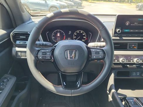 Certified 2025 Honda Pilot Sport image 11