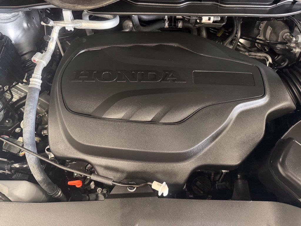 Used 2025 Honda Odyssey Touring image 9