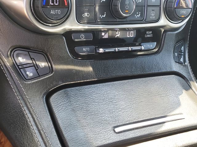 Used 2017 Chevrolet Suburban Premier AWD/4WD image 20