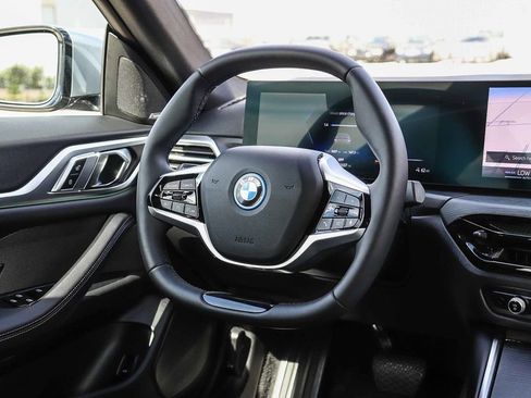 Used 2025 BMW i4 eDrive40 w/ Parking Assistance Package RWD image 16