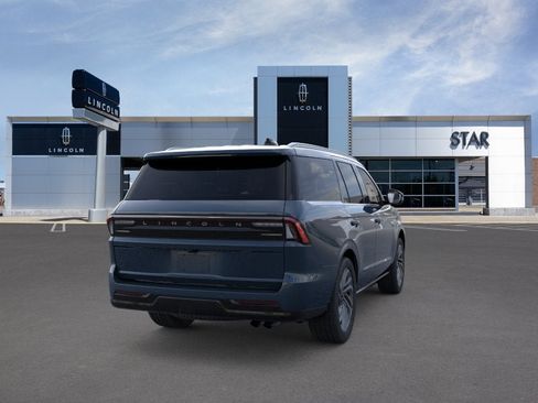 New 2026 Lincoln Navigator Reserve AWD/4WD image 8