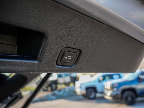 Used 2025 Chevrolet Traverse High Country w/ LPO, Floor Liner Package FWD image 14
