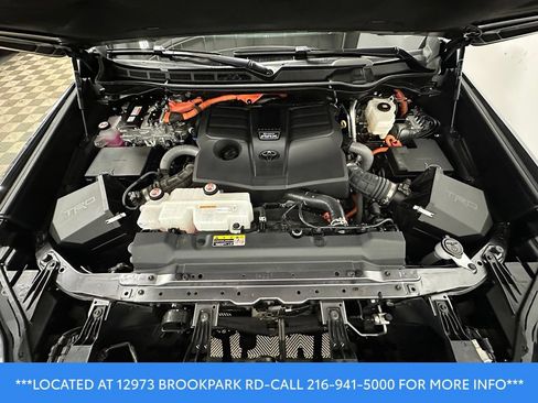 Used 2025 Toyota Sequoia Platinum w/ TRD Performance Package (TMS) AWD/4WD image 28