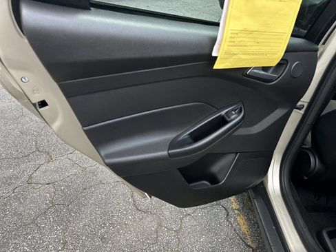 Used 2018 Ford Focus SEL FWD image 26