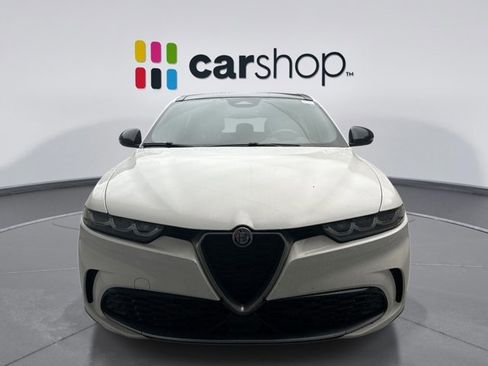 Used 2024 Alfa Romeo Tonale Ti w/ Premium Interior Package AWD/4WD image 8