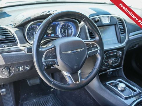 Used 2016 Chrysler 300 Limited RWD image 15