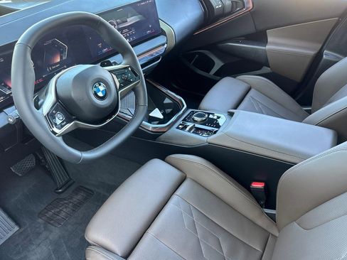 Used 2025 BMW X3 xDrive30i w/ Premium Package image 4
