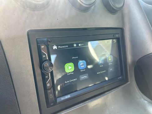 Used 2007 Pontiac Solstice w/ Preferred Package image 24