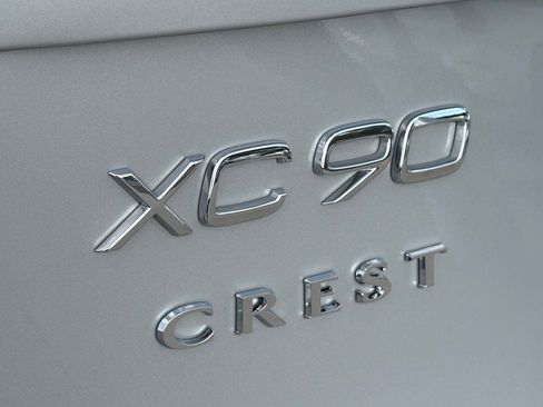 Certified 2025 Volvo XC90 B6 Plus image 10
