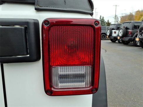 Certified 2018 Jeep Wrangler Sport image 11