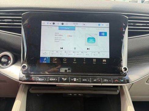 Used 2024 Jeep Wagoneer Series II w/ Flexible Seating Group RWD image 6