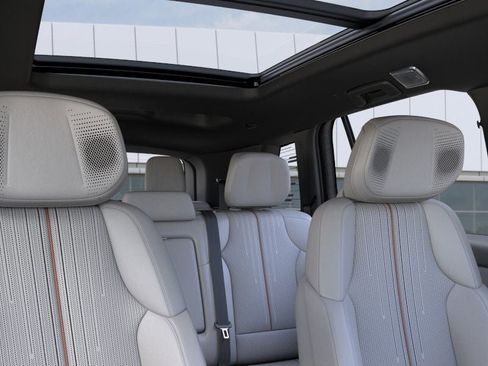 New 2026 Cadillac Vistiq Luxury AWD/4WD image 24