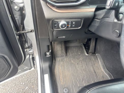 Used 2022 Ford Explorer Limited w/ Equipment Group 301A image 16