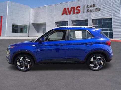 Used 2025 Hyundai Venue SEL FWD image 10