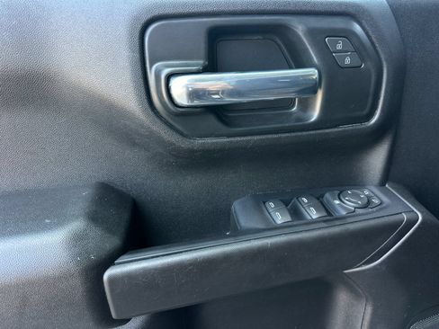 Used 2022 Chevrolet Silverado 1500 Custom AWD/4WD image 11