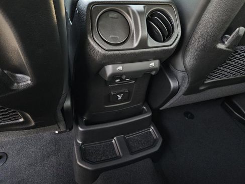 New 2026 Jeep Wrangler Unlimited Rubicon image 11