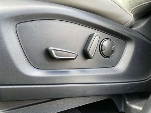 New 2026 Ford Explorer Active image 13