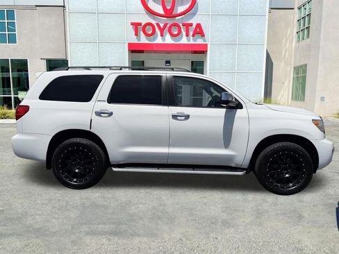 Used 2010 Toyota Sequoia Limited RWD image 8