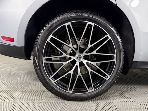 New 2026 Porsche Macan AWD/4WD image 12