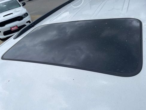 Used 2025 Jeep Grand Cherokee Altitude w/ Trailer Tow Package image 10