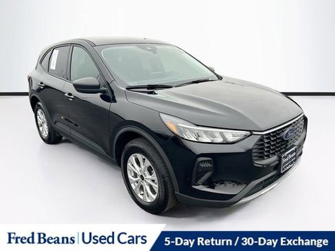 Certified 2025 Ford Escape Active AWD/4WD image 1
