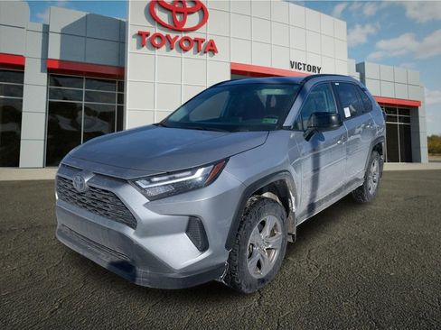 Used 2024 Toyota RAV4 LE image 6