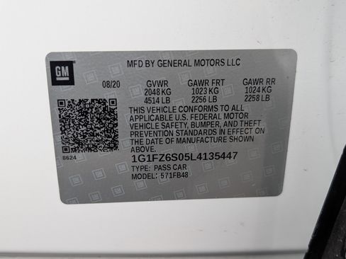 Used 2020 Chevrolet Bolt Premier w/ Infotainment Package image 38