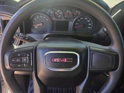 Used 2024 GMC Sierra 2500 Pro w/ Convenience Package image 12