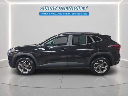 Used 2024 Chevrolet Trax LT w/ Driver Confidence Package image 7