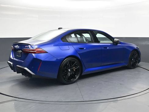 Used 2025 BMW M5 w/ Carbon Package AWD/4WD image 4