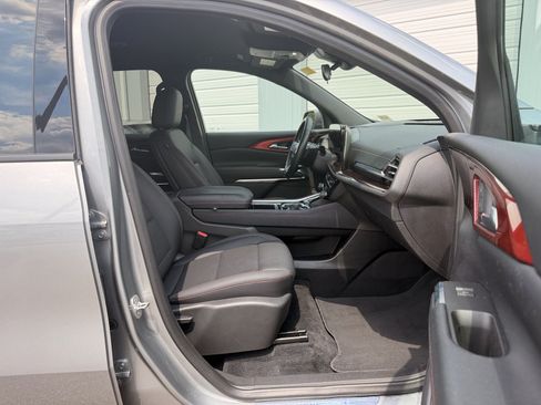 Used 2024 Chevrolet Traverse Z71 AWD/4WD image 35