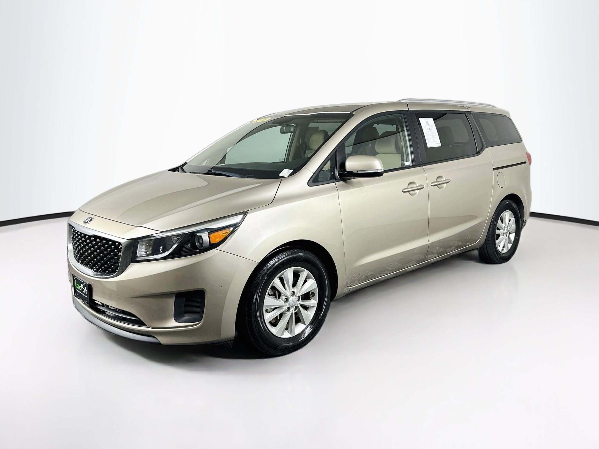 Used 2016 Kia Sedona LX w/ Option Group 020 FWD image 3