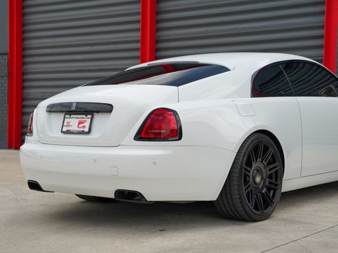 Used 2019 Rolls-Royce Wraith RWD image 9