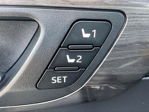 Used 2021 Toyota Highlander Platinum AWD/4WD image 35