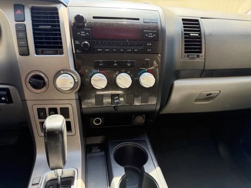 Used 2013 Toyota Tundra 4x4 CrewMax w/ SR5 Pkg image 12