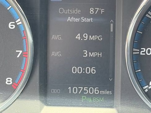 Used 2017 Toyota RAV4 Limited AWD/4WD image 25