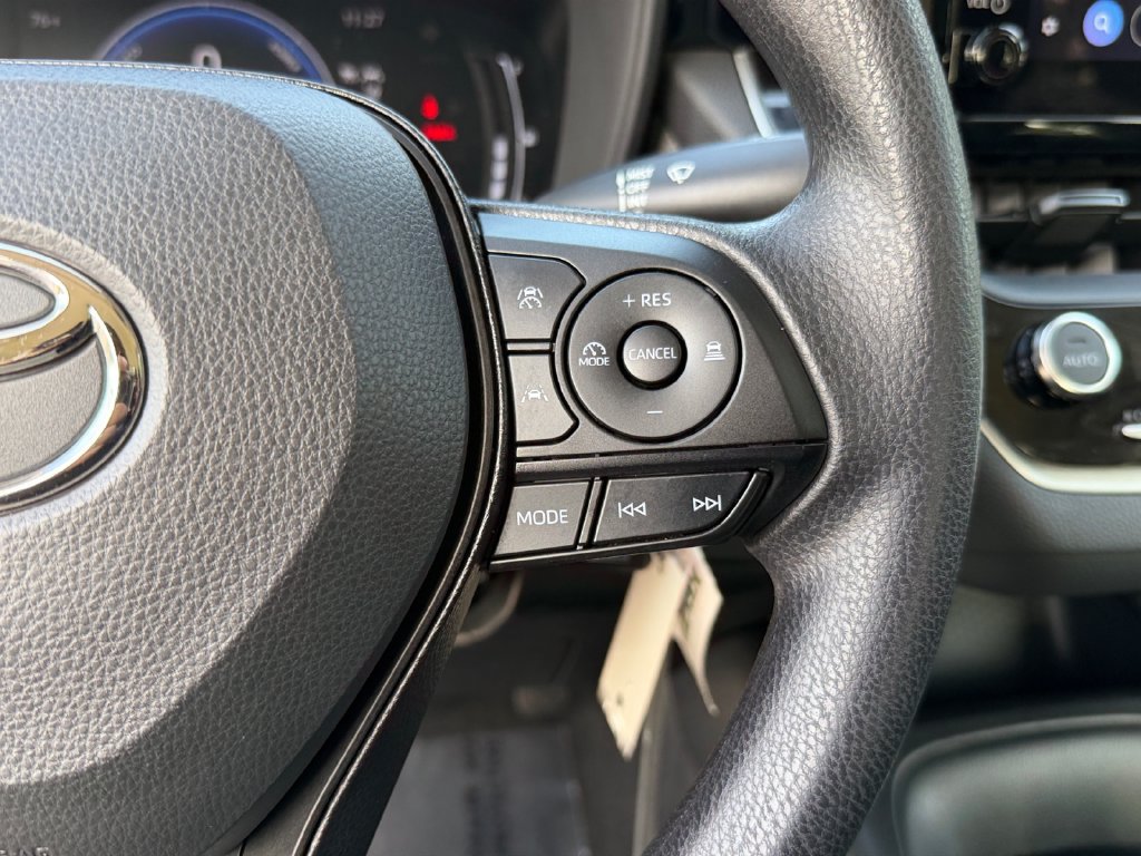 Used 2026 Toyota Corolla LE FWD image 19