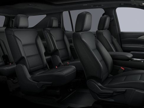 New 2026 Chevrolet Traverse LT w/ Sun and Wheel Package FWD image 22