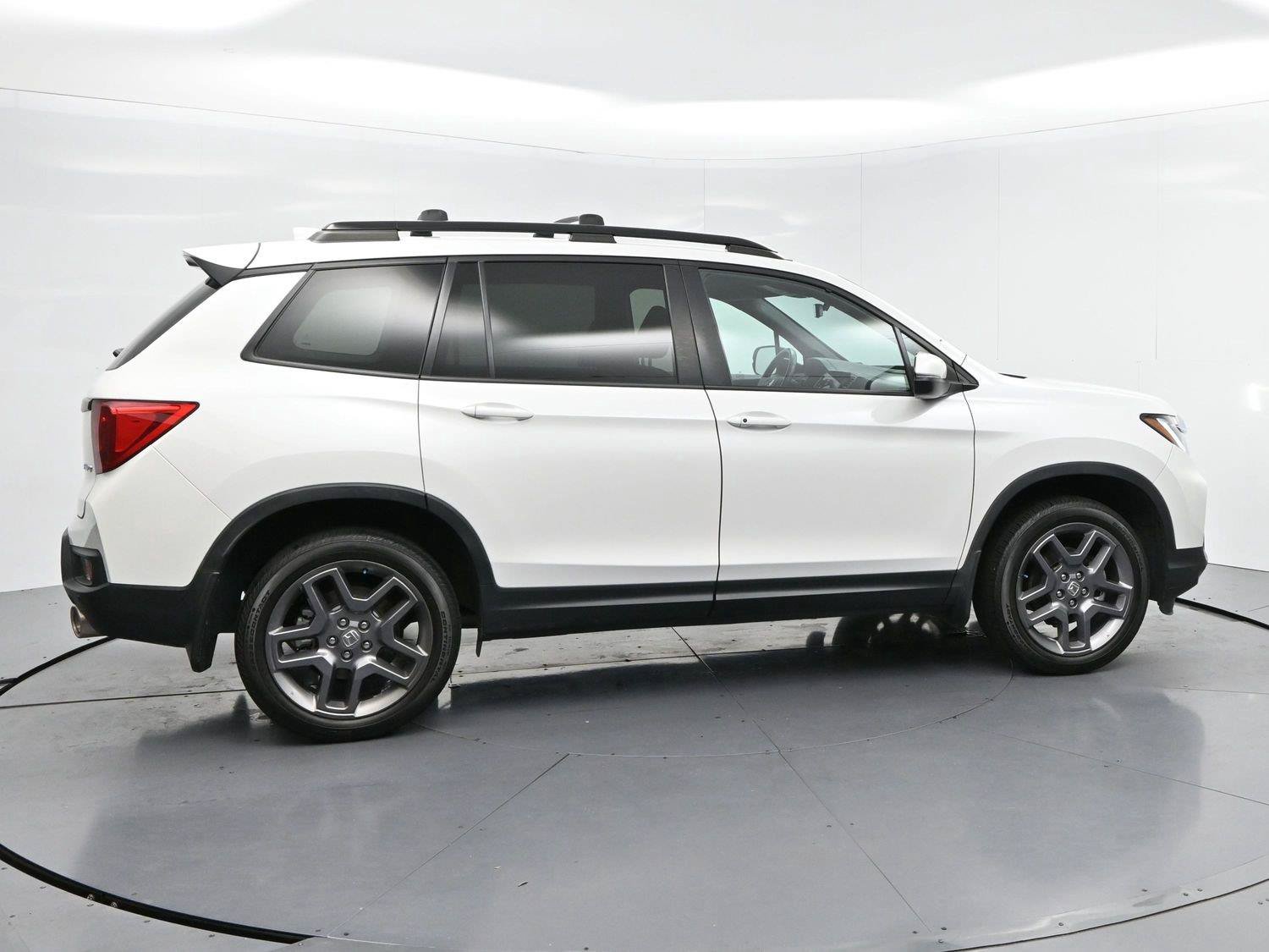 Used 2023 Honda Passport EX-L image 8