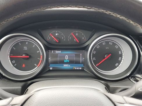 Used 2018 Buick Regal Essence w/ Driver Confidence Package #1 image 16