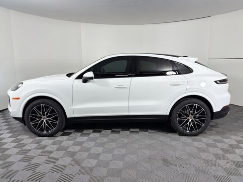 Used 2026 Porsche Cayenne Coupe AWD/4WD image 2