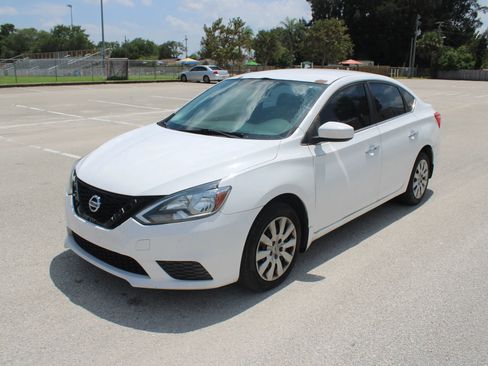 Used 2016 Nissan Sentra S FWD image 4