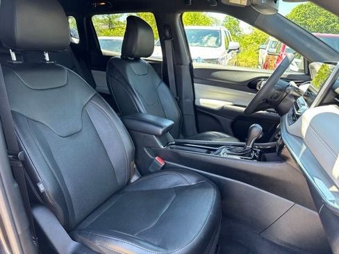 Used 2023 Jeep Compass Limited AWD/4WD image 28