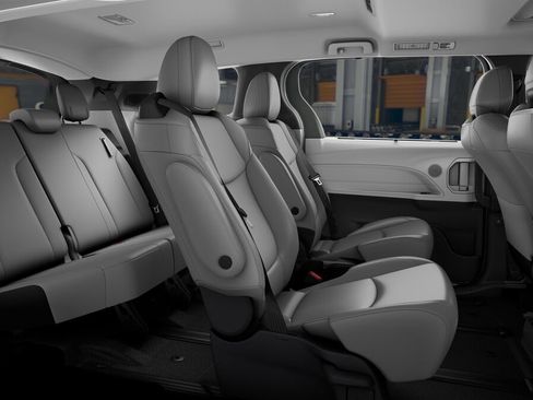 New 2025 Toyota Sienna XLE image 21