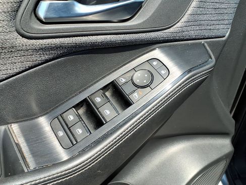 Used 2023 Nissan Rogue SV AWD/4WD image 6