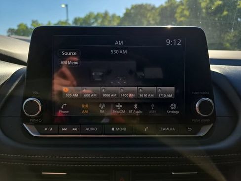 Used 2025 Nissan Rogue SV FWD image 26