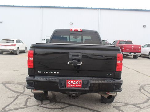 Used 2017 Chevrolet Silverado 2500 LTZ w/ Midnight Edition AWD/4WD image 4
