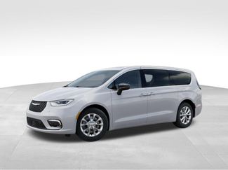 Used 2026 Chrysler Pacifica Select AWD/4WD video 2